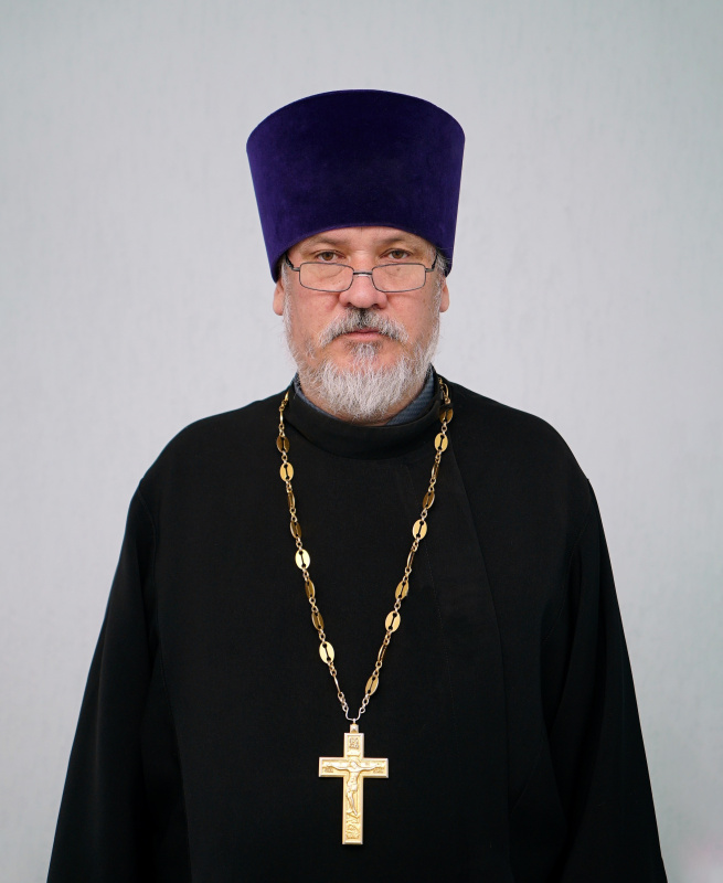 священник Виктор Пушкарев