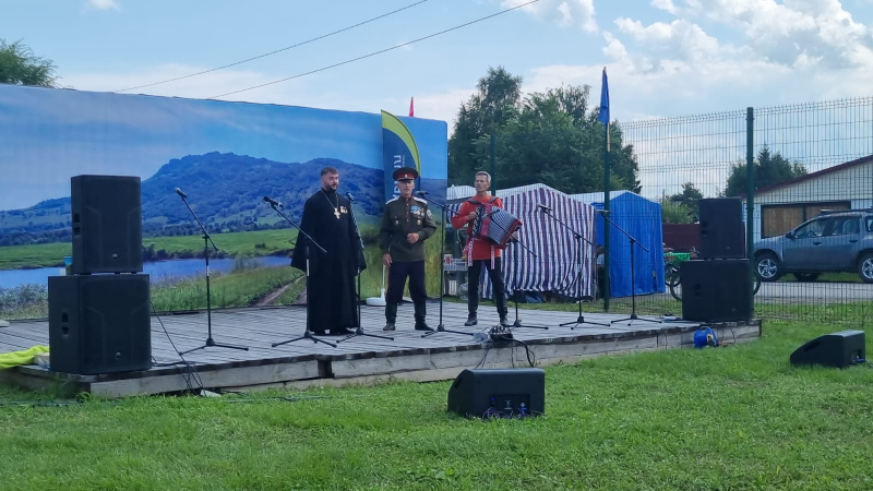 Благочинный Белокурихинского округа принял участие в казачьем фестивале "Шермиции на Сибирской земле"