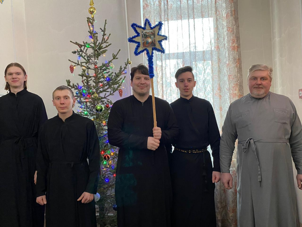 Духовенство и миряне поздравили епископа Серафима с праздником Рождества Христова 
