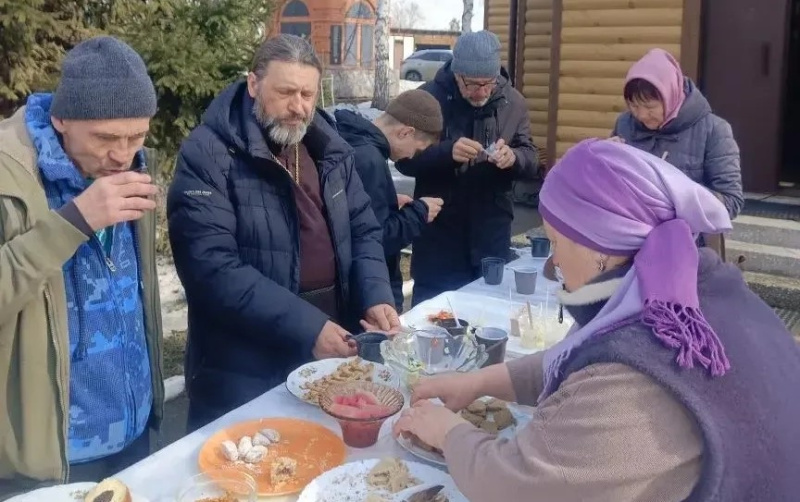 В храме Святой Троицы села Малоугренево прошла выставка постных блюд 