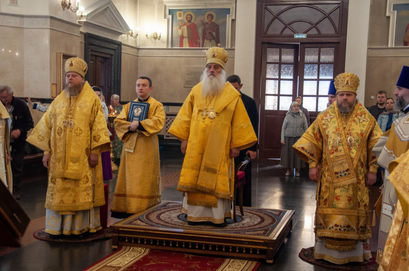В Неделю 7-ю по Пасхе епископ Серафим принял участие в соборном архиерейском богослужении в Свято-Димитриевском храме города Барнаула