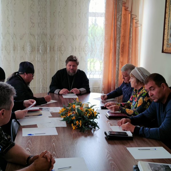 В Епархиальном управлении состоялось заседание рабочей группы Александровского собора города Бийска