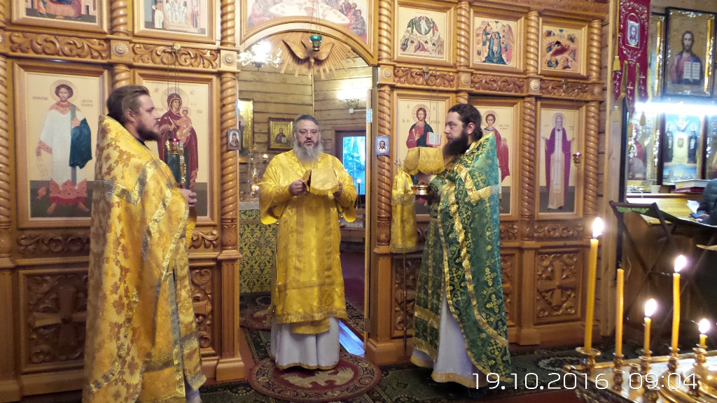 Божественная литургия в день памяти апостола Фомы