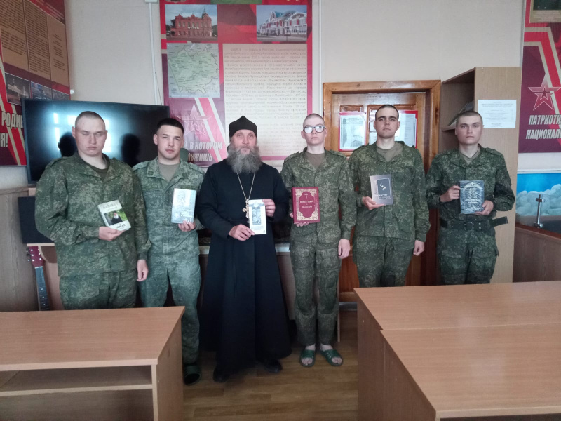 Руководитель отдела по взаимодействию с вооруженными силами и правоохранительными органами совершил богослужения и провел мероприятия, приуроченные к Дню славянской письменности и культуры