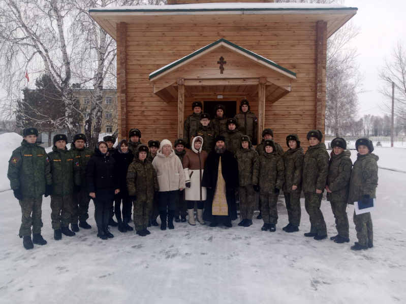 В день памяти благоверного князя Александра Невского руководитель епархиального отдела по взаимодействию с вооружёнными силами и правоохранительными органами совершил молебен в часовне воинской части  