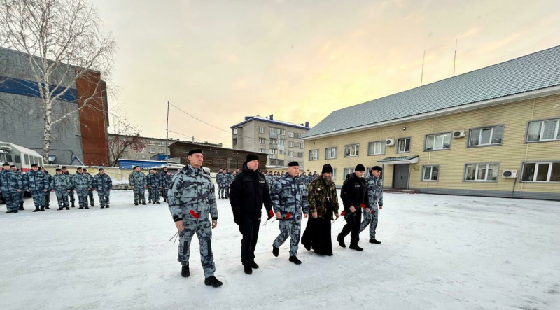 Руководитель отдела по взаимодействию с вооруженными силами и правоохранительными органами принял участие в чествовании Дня неизвестного солдата подразделениями Росгвардии   