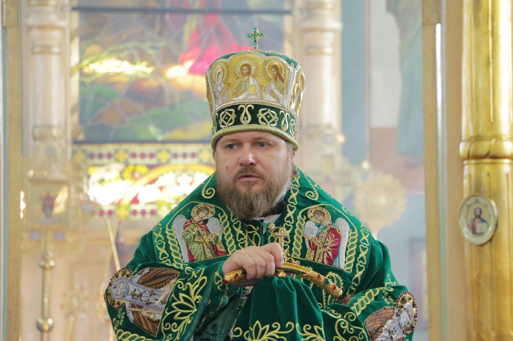 Епископ Серафим совершил Божественную литургию в праздник Входа Господня в Иерусалим 