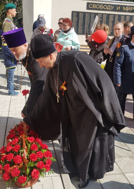 В Алтайском священнослужители приняли участие в торжествах Дня Победы 