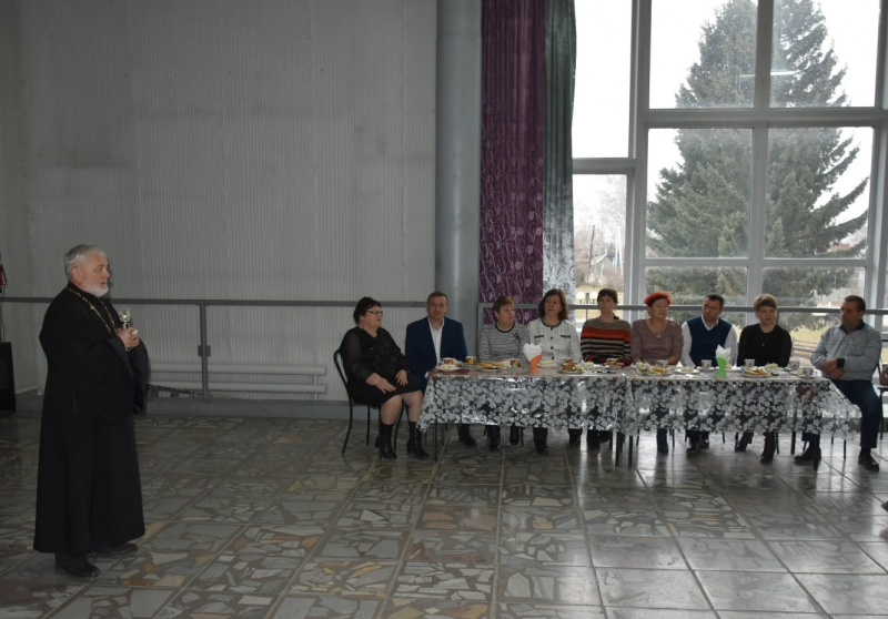 Настоятель храма Покрова Пресвятой Богородицы села Алтайское принял участие в праздновании Международного дня инвалидов 