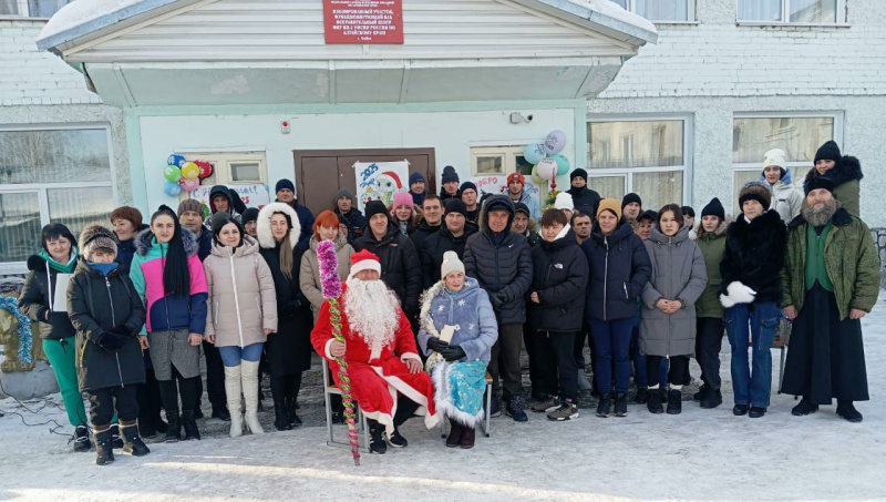 Помощник благочинного города Бийска по тюремному служению принял участие в праздновании Нового года в ФКУ КП № 2