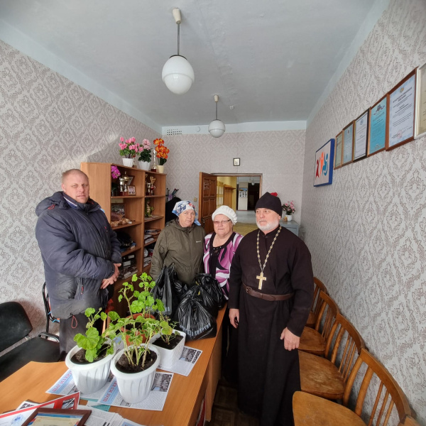 Настоятель храма Покрова Пресвятой Богородицы села Алтайское принял участие в социальной акции 