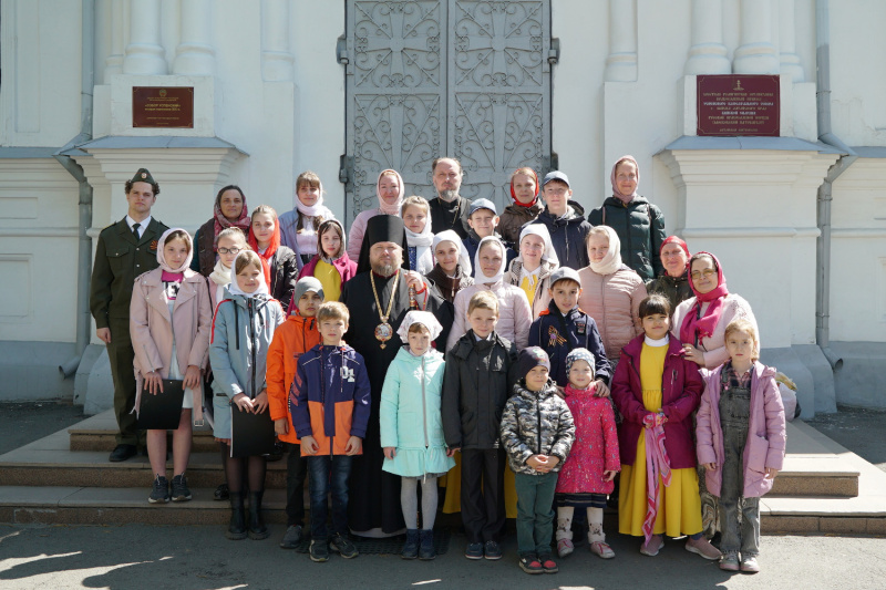 Воскресная школа Свято-Никольского храма г. Барнаула посетила Успенский кафедральный собор г. Бийска
