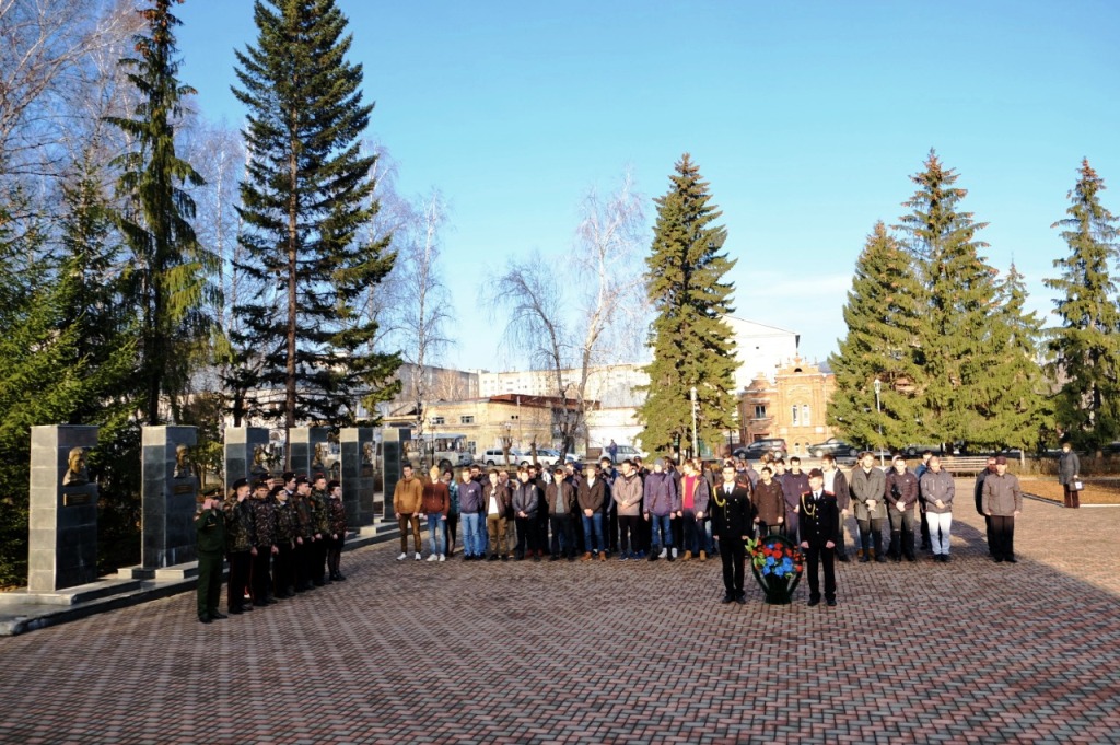 День бийска. 31 Октября Бийск. Военные Бийск новости.