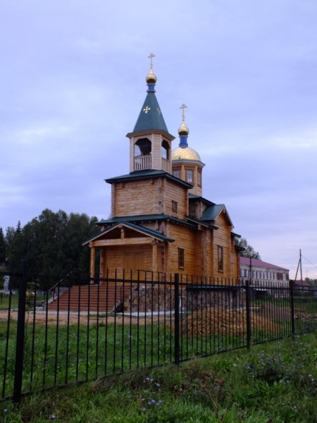 Храм Покрова Пресвятой Богородицы села Старобелокуриха Алтайского района 