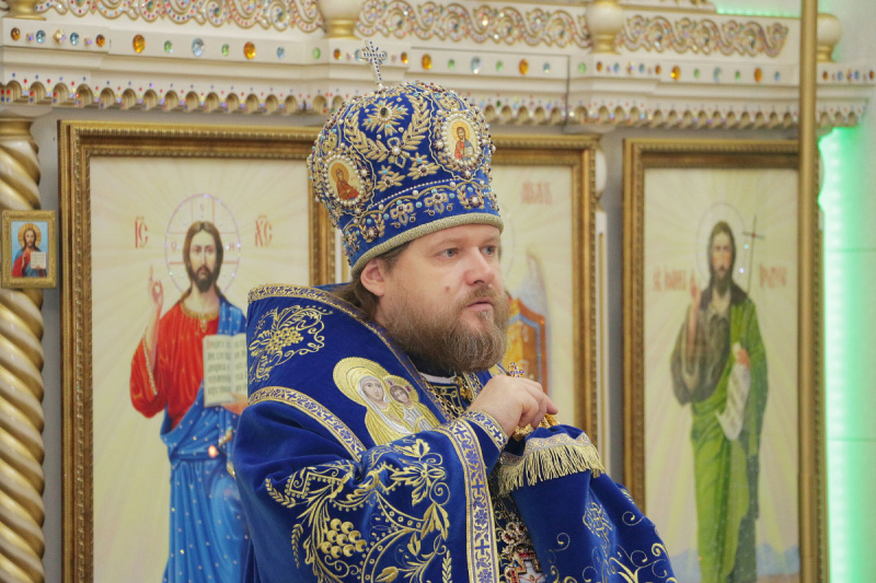 Епископ Серафим совершил Божественную литургию на Благовещение