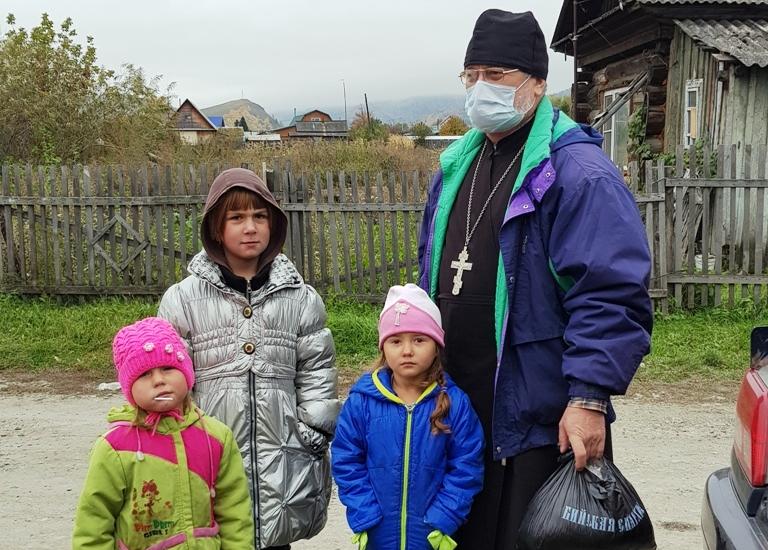 В Алтайском районе с 5 по 9 октября проходит социально направленная благотворительная акция «Малыш»
