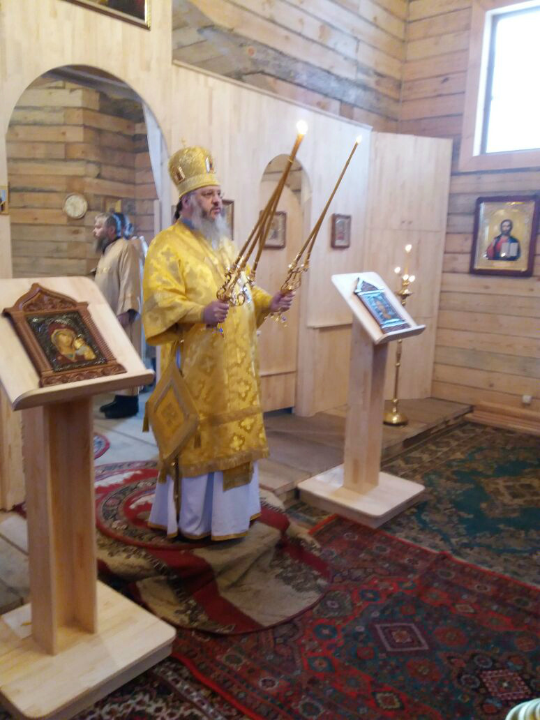 Божественная Литургия в день перенесения мощей святителя Иоанна Златоуста