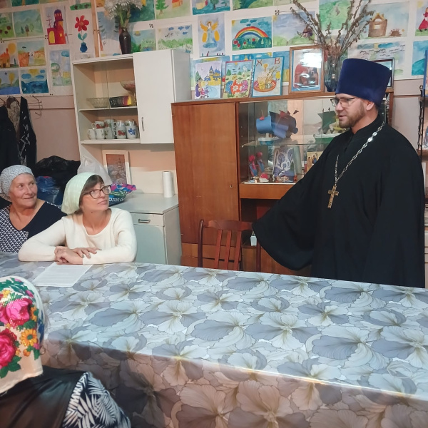 В храме Казанской иконы Божией Матери села Усть-Иша состоялось тематическое мероприятие, приуроченное к Дню народного единства