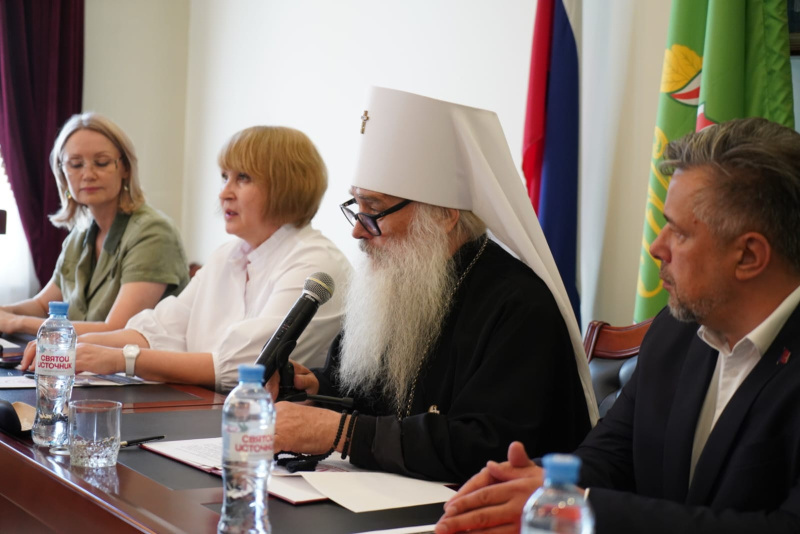 Руководители епархиальных отделов приняли участие в пленарном заседании в Барнауле, посвящённом Дню славянской письменности и культуры и 80-летию Великой Победы 
