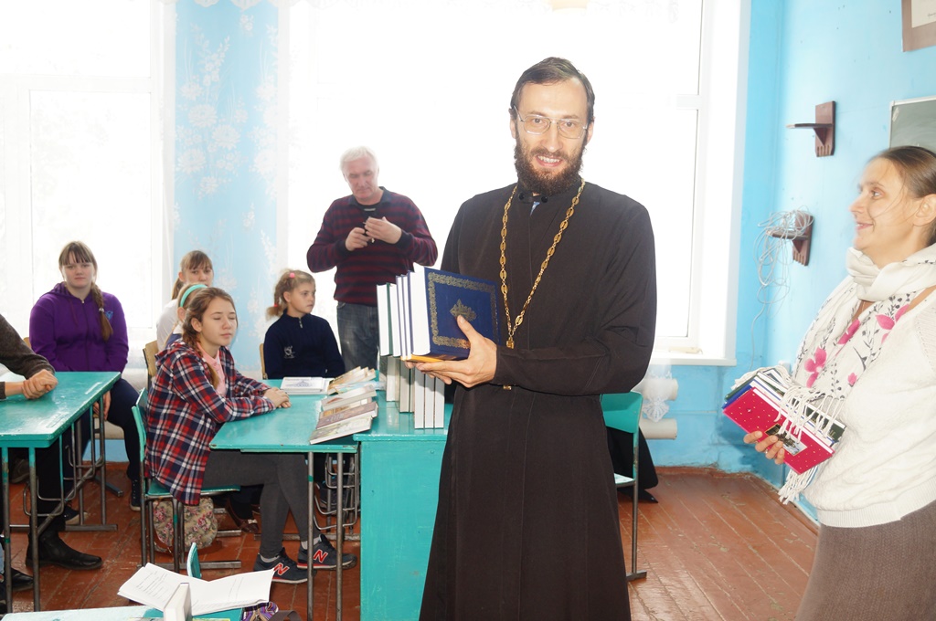 Библиотеки Ельцовского района пополнились православными книгами