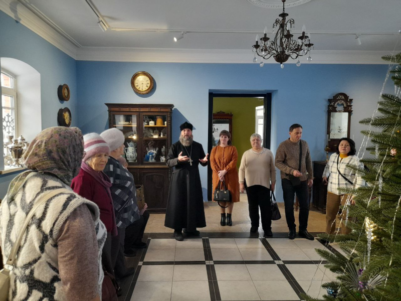 Руководитель отдела по взаимодействию с вооруженными силами и правоохранительными органами организовал для представителей «Союза добровольцев Донбасса» посещение Бийского архиерейского подворья