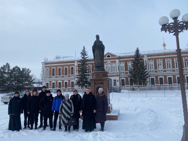 Преподаватели и студенты Барнаульской духовной семинарии совершили паломническую поездку в город Бийск 