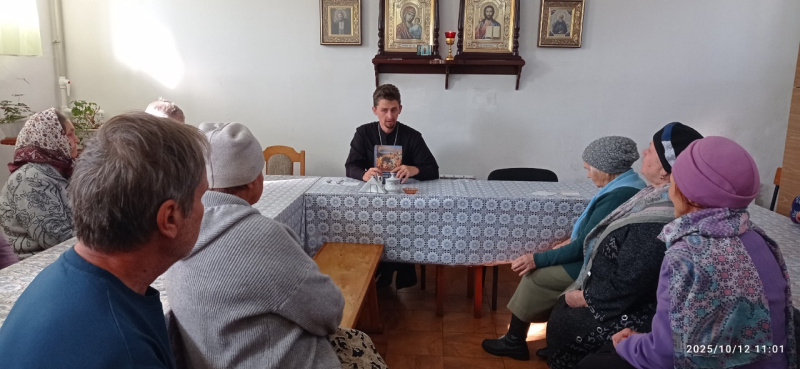 В храме преподобного Сергия Радонежского села Верх-Катунское возобновились занятия взрослой воскресной школы 