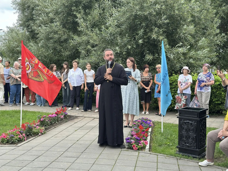 Благочинный Белокурихинского округа принял участие в праздновании Дня строителя 
