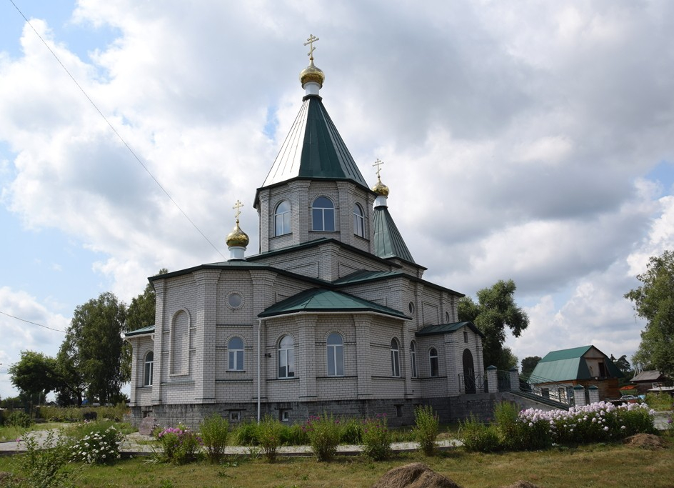 Деревня троицкое погода. Троицкое Алтайский край. Поселок Троицкое Алтайский край. Троицкое Алтайский край Церковь.