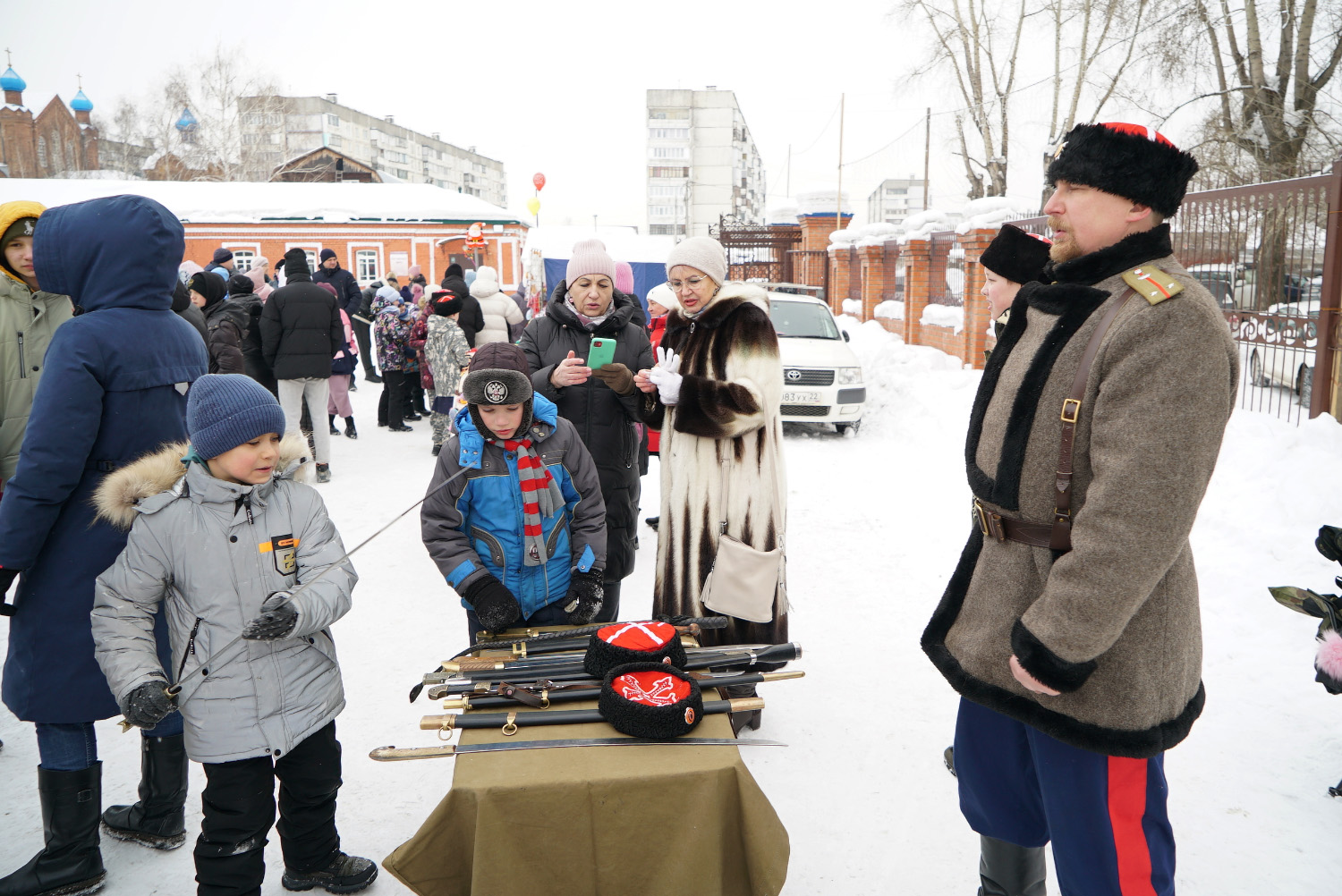 Проводы зимы в посёлке херпучи 2024. Проводы зимы в 2024 брянск какого числа. Оформление проводы зимы. Масленица. Фотозона на проводы зимы.
