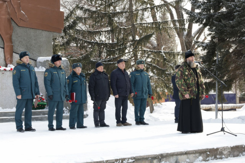 Руководитель отдела по взаимодействию с вооружёнными силами и правоохранительными органами принял участие в памятной акции на мемориале воинам-бийчанам 