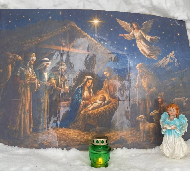 На территории храма мученицы Софии и пророка Божия Илии села Бочкари состоялось открытие Рождественского вертепа 