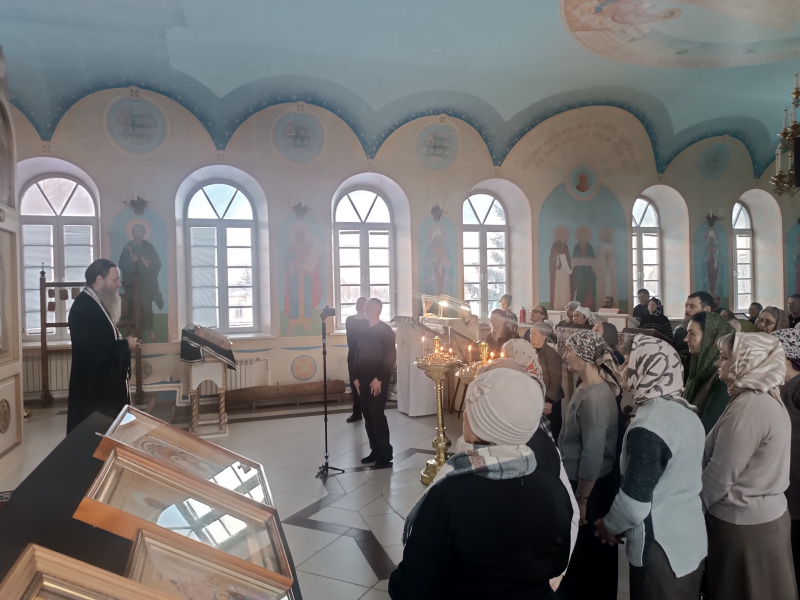 В среду первой седмицы Великого поста руководитель молодежного отдела Бийской епархии посетил Православную школу во имя праведного Иоанна Кронштадтского 