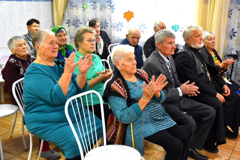  В Алтайском священник посетил «Алтайский дом-интернат малой вместимости для престарелых и инвалидов»