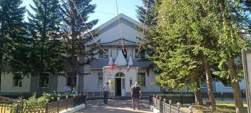 В дни Петрова поста священнослужители посетили Бийский дом-интернат для престарелых и инвалидов