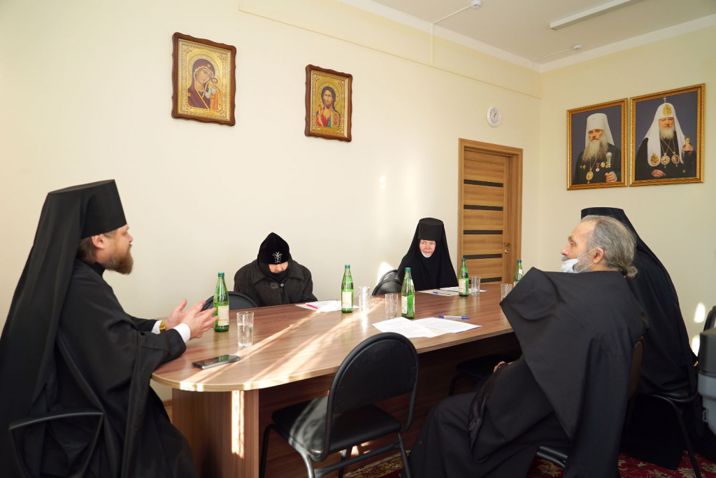 Епископ Бийский и Белокурихинский Серафим возглавил заседание «круглого стола»: «Древние монашеские традиции и современность»