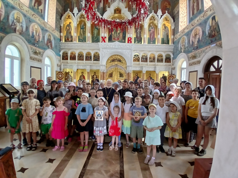 Детская воскресная школа храма Казанской иконы Божией Матери города Бийска совершила паломническую поездку в село Алтайское 