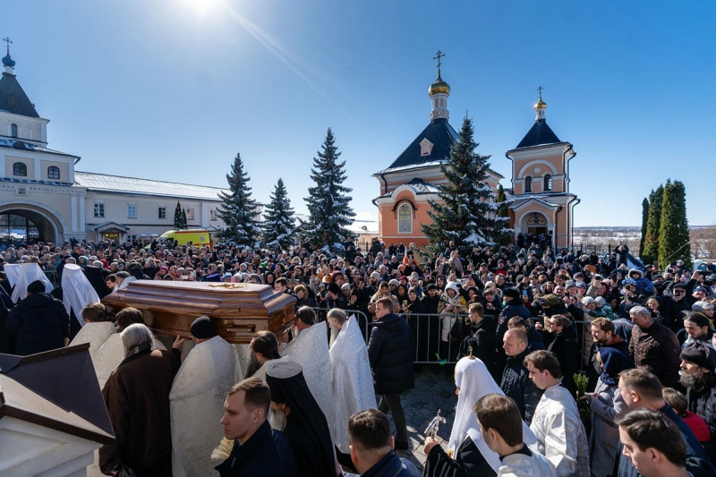 Святейший Патриарх Кирилл совершил отпевание схиархимандрита Илия (Ноздрина)