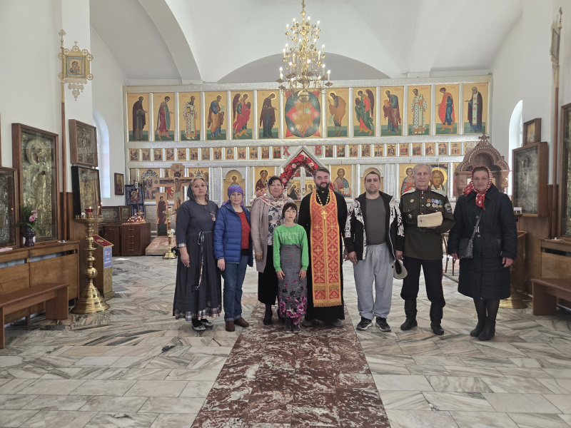 В Пантелеимоновском соборе города Белокурихи совершен молебен в поддержку воинов СВО 