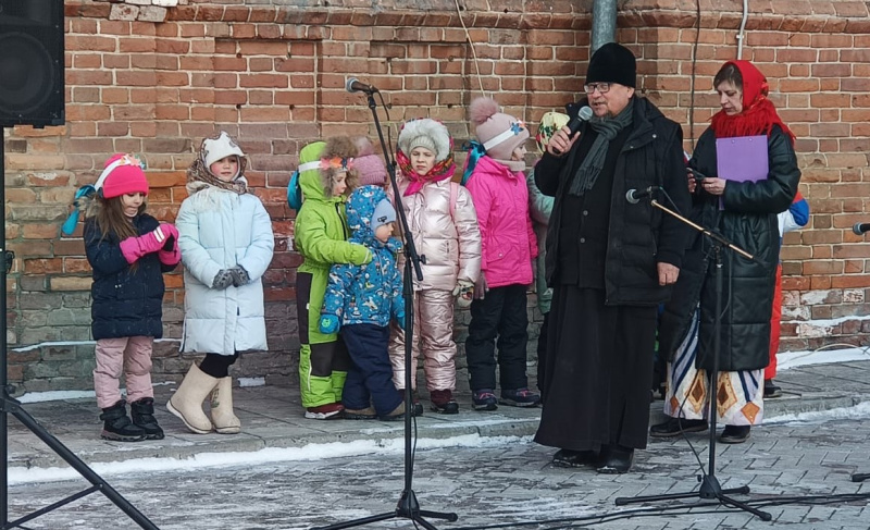 В Прощëное воскресенье в храме Казанской иконы Божией Матери города Бийска прошёл праздник масленицы 