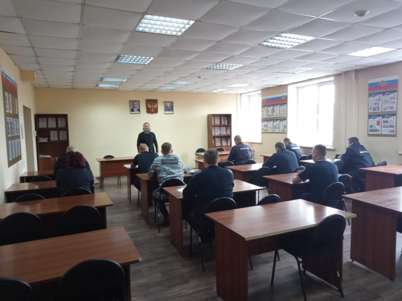 Руководитель отдела по взаимодействию с вооруженными силами и правоохранительными органами провел тематическое занятие в подразделении МВД 