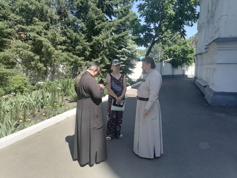 В Бийском епархиальном управлении прошло совещание по вопросу установки поклонного креста в память о погибших бойцах СВО 