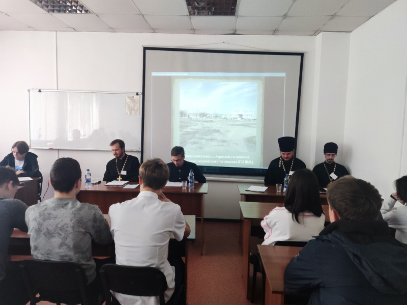 В городе Бийске прошел круглый стол: "Новомученики и исповедники Алтайской земли"