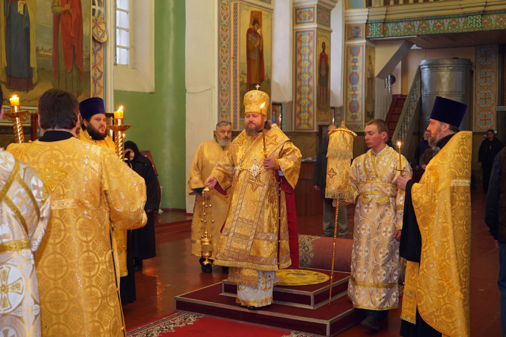 Епископ Серафим совершил Всенощное бдение накануне 18-й Недели по Пятидесятнице