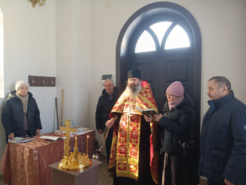 В городе Бийске в часовне совершены молебен новомученикам и исповедникам Церкви Русской и лития о пострадавших в годину гонений за веру Христову