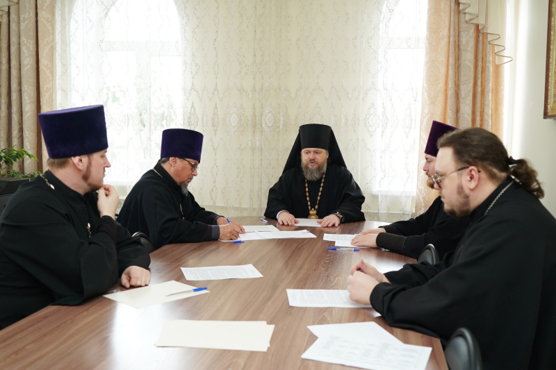 Епископ Серафим возглавил заседание Епархиального совета