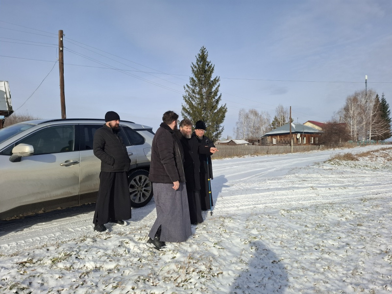 Епископ Серафим посетил с рабочим визитом село Старая Чемровка