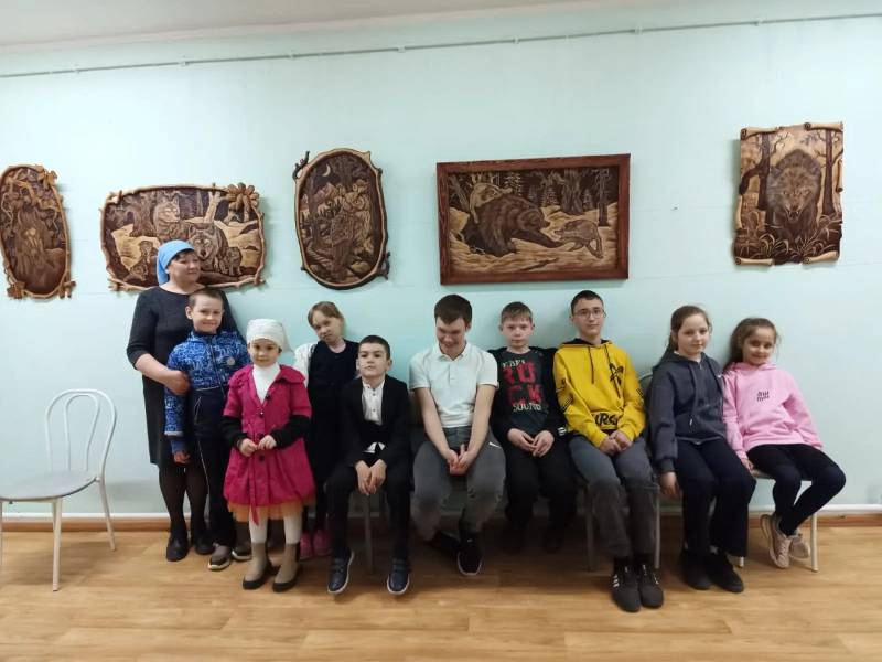 Воспитанники воскресной школы храма Покрова Пресвятой Богородицы села Алтайское совершили экскурсию в Алтайский районный краеведческий музей 