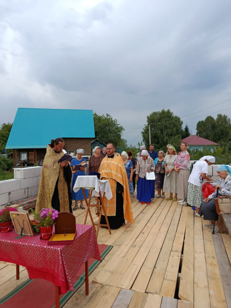 В праздник Крещения Руси в селе Берёзовка на месте строящегося храма прошел молебен в честь престольного праздника святого равноапостольного князя Владимира 