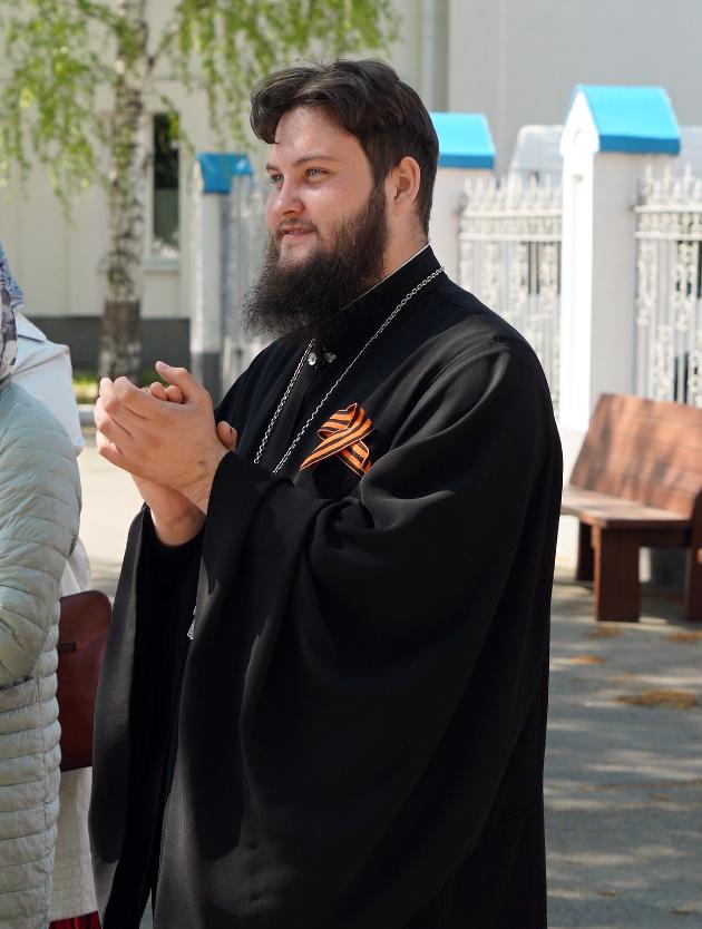 священник Александр Лобанов
